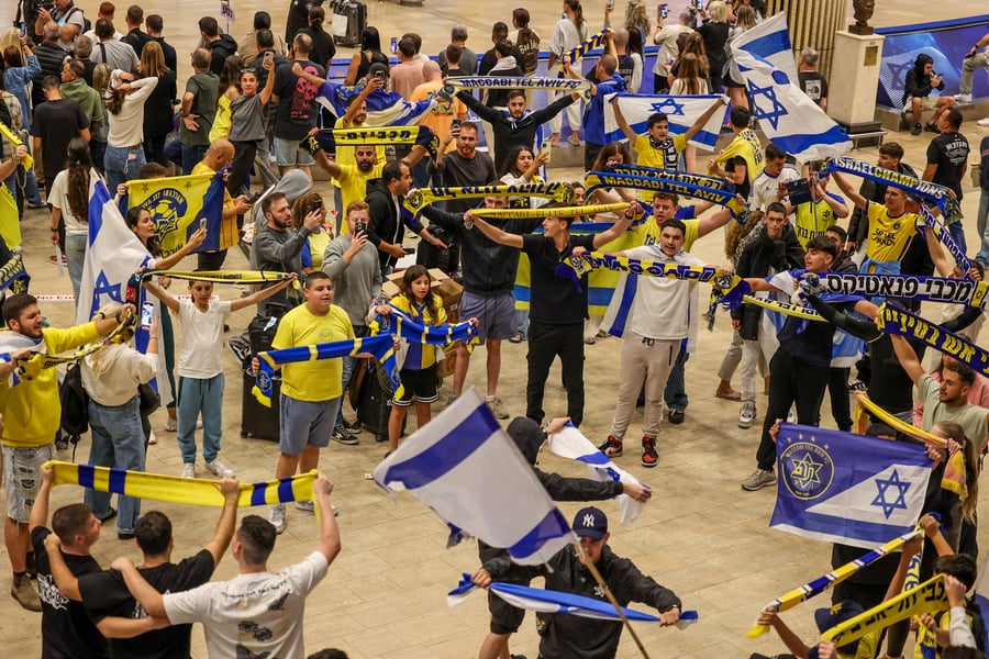 Relieved Israeli fans finally back in Israel