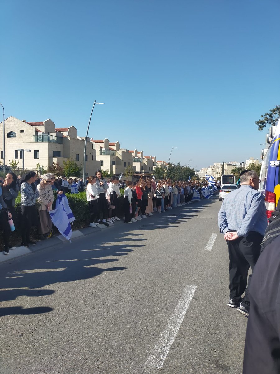 Beit Shemesh accompanies Zamir Burke's family as they make they way to Har Herzl for his funeral