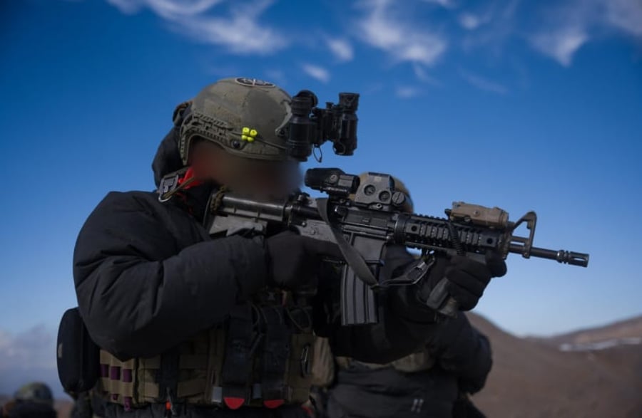 IDF troops operating in the Syrian area of Mount Hermon