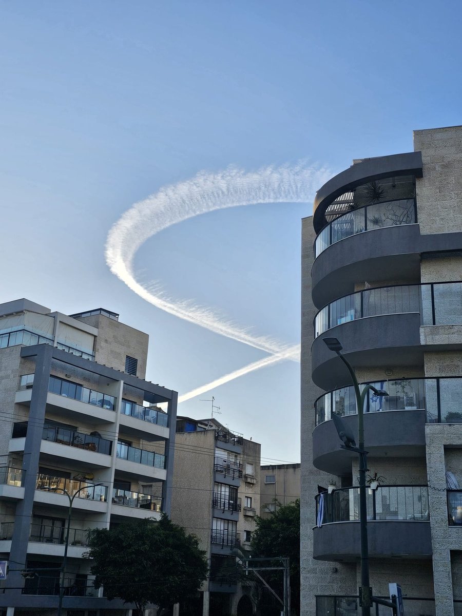 Hostage sign above Petach Tikva