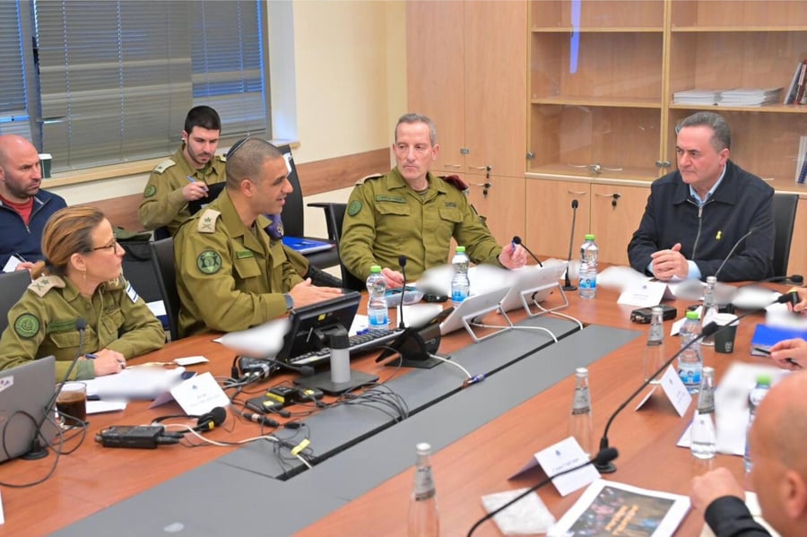 Defense Minister Katz and IDF senior officers.