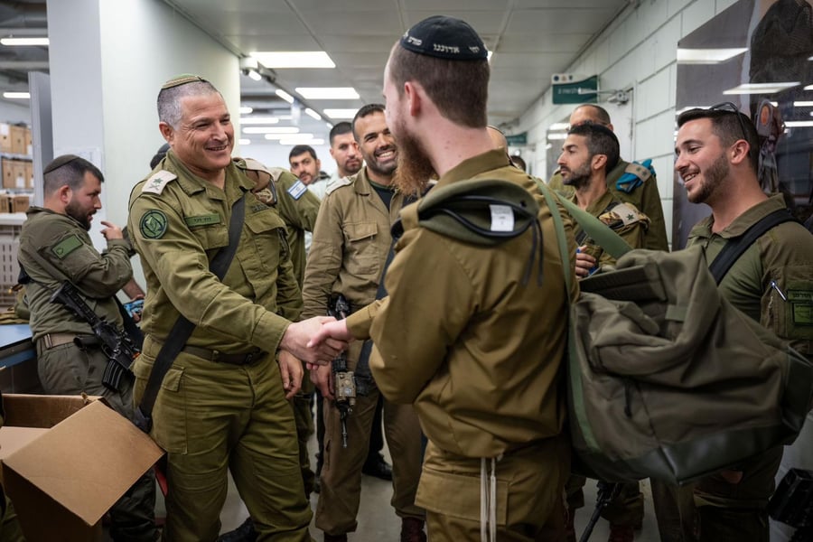 Chabad soldier enlisting in brand new Haredi brigade