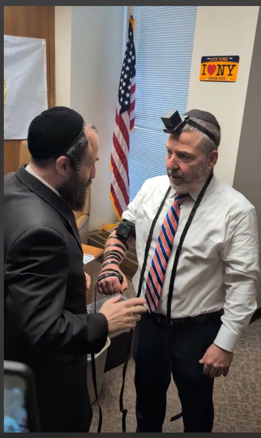 A shared moment of bipartisanship and Judaism.