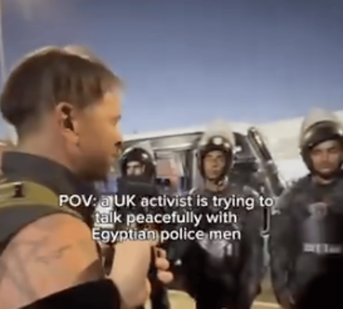 UK "activist" begs Egyptian police to let him march to Falasteen (Palestine) | WATCH