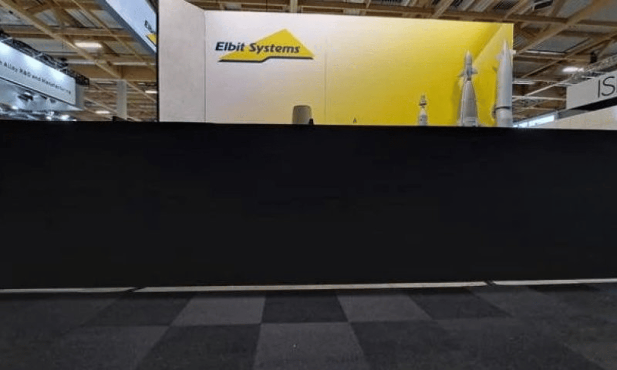 Israel booth at Le Bourget blocked off
