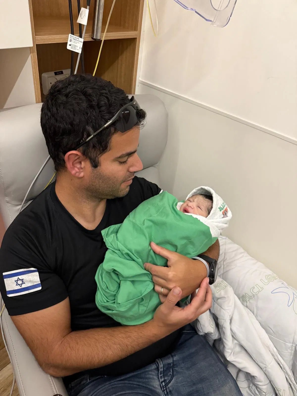 Heartwarming: Ashdod Couple Names Newborn Son "Aner" in Honor of Fallen Hero Aner Shapira