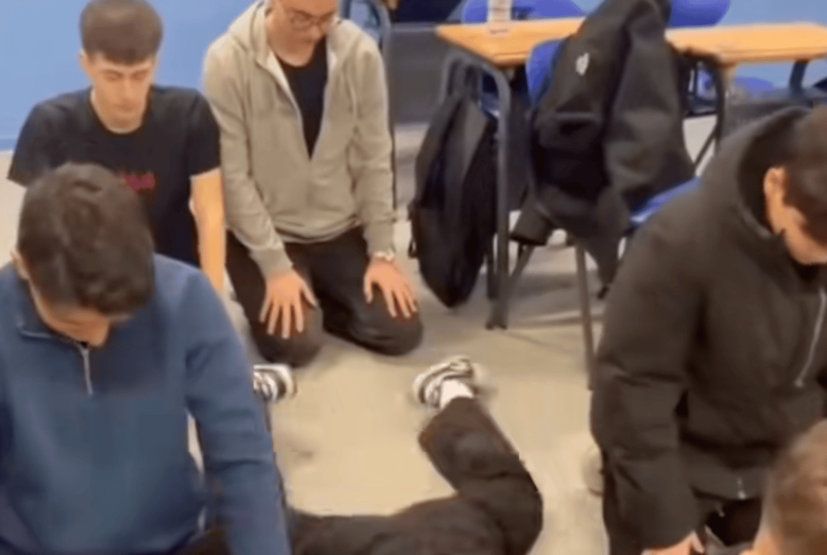 Viral TikTok Trend in Turkey Sparks Outrage Over Mockery of Islamic Prayer Rituals