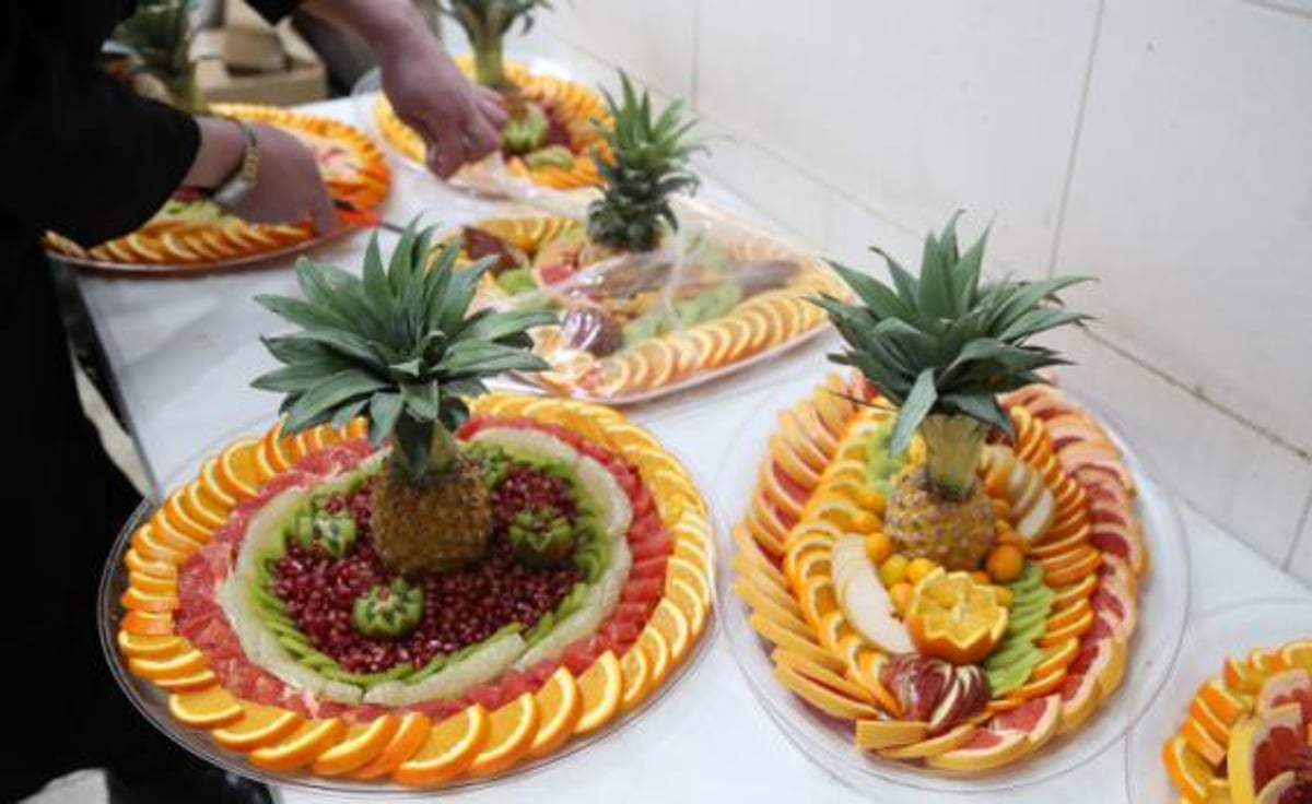 Tu B'Shevat Seder: A Guide to the Minhagim