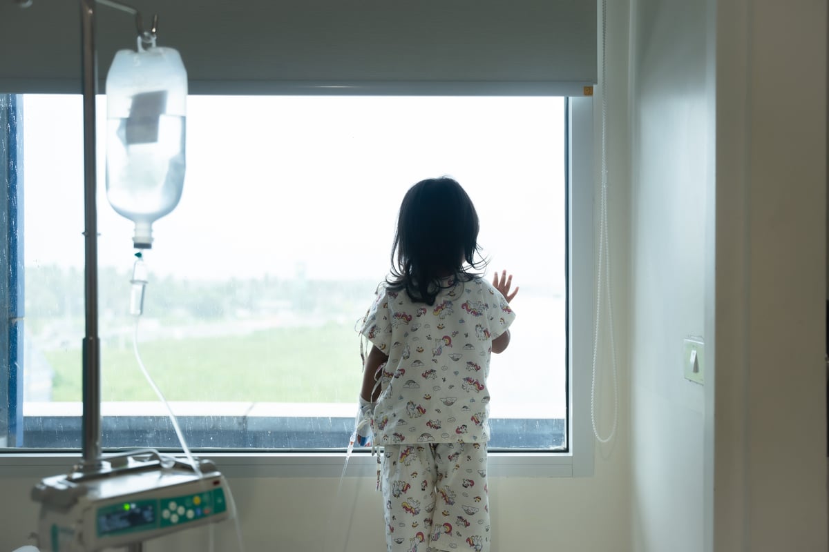 Child in paediatric ICU (ILLUSTRATIVE ONLY)