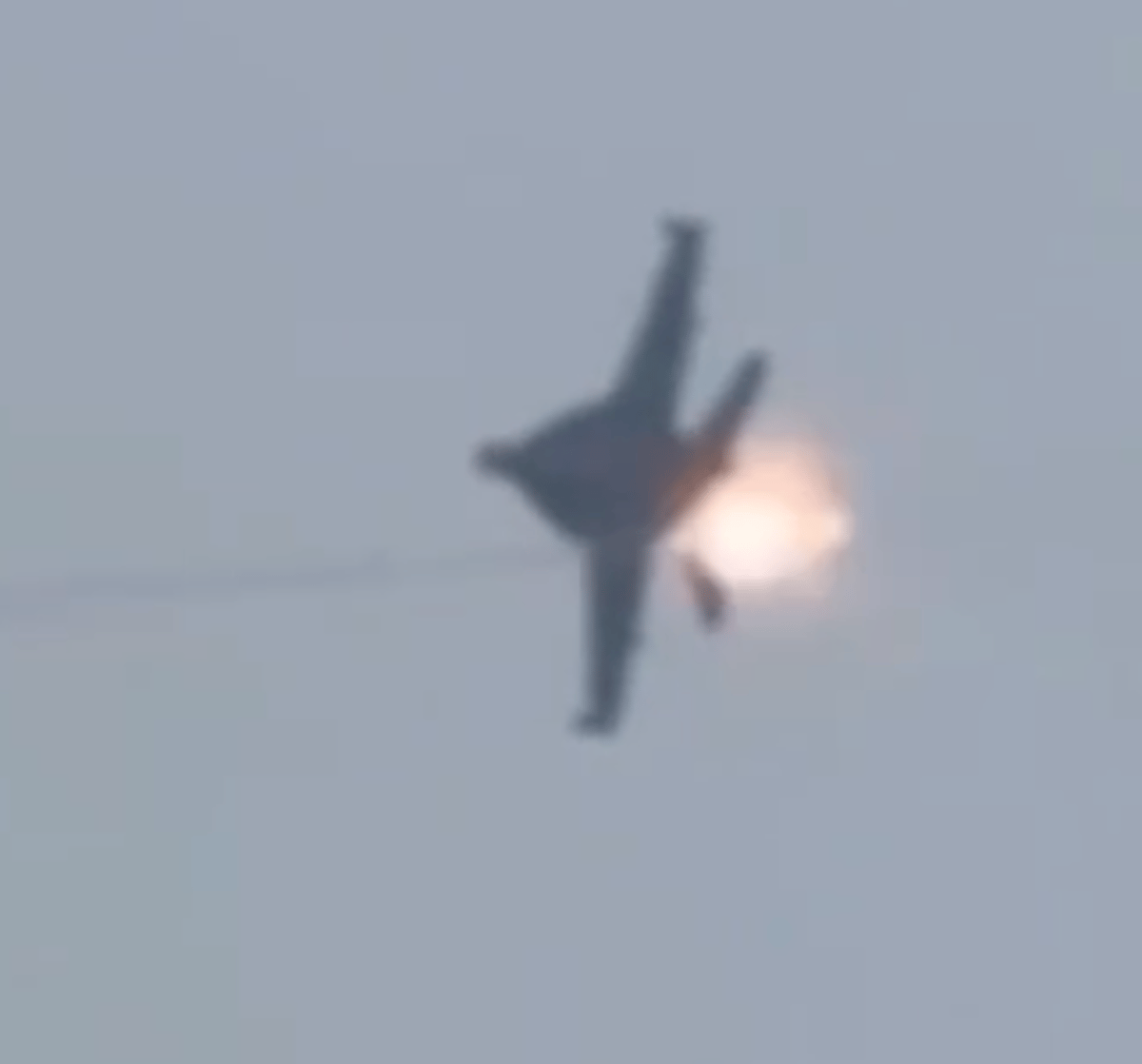 U.S. Navy Super Hornet Escapes Iranian Missile Strike