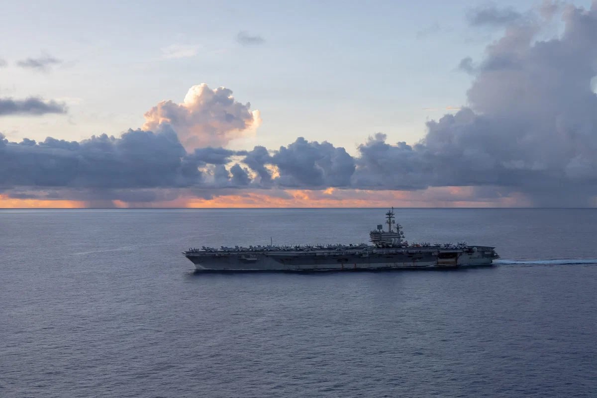 US destroyer in Strait of Hormuz