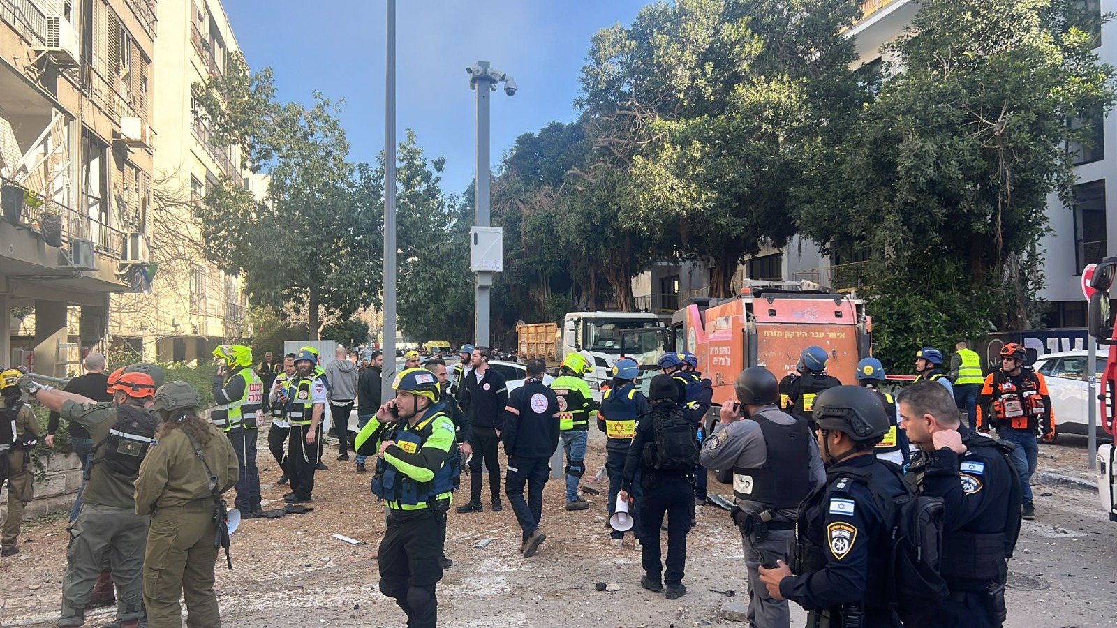 Ballistic missile hits Tel Aviv building, March 24, 2026