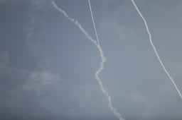 Rockets over Ashkelon. Illustration.