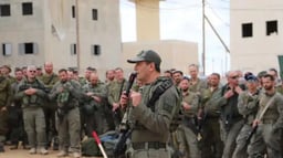 IDF Colonel Shai Babad speaking to soldiers