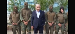 Netanyahu visiting Elite Unit