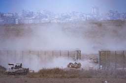 Tanks preparing to invade Gaza. Illustration.