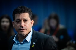 Amichai Chikli.