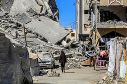 After a ceasefire agreement between Israel and Hamas, in Hamed city area in Khan Yunis, in the southern Gaza Strip, October 18, 2025.