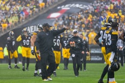 Tomlin on the Pittsburgh sidelines in 2023.