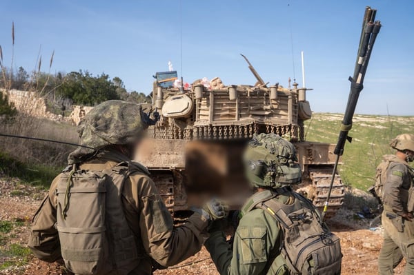 IDF soldiers operate in South Lebanon 