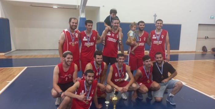 The winning team 