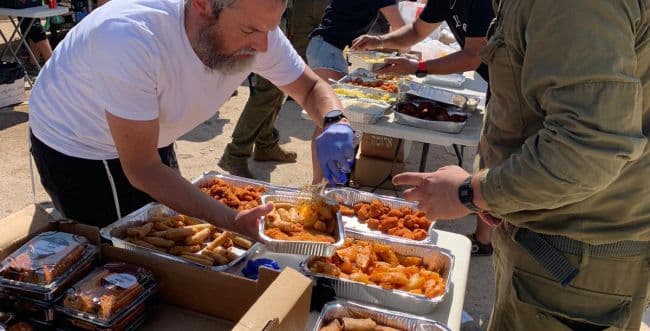 Photo: 'Ezer Lahayal' command center