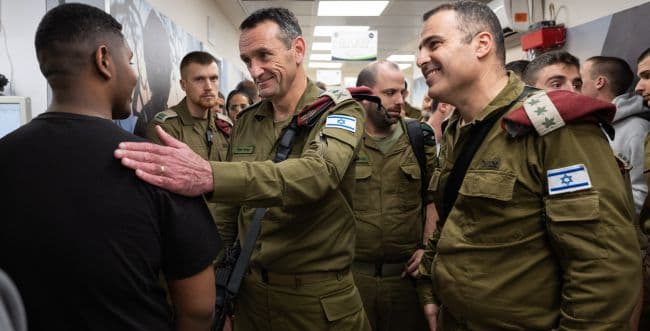 The Chief of Staff with the recruits