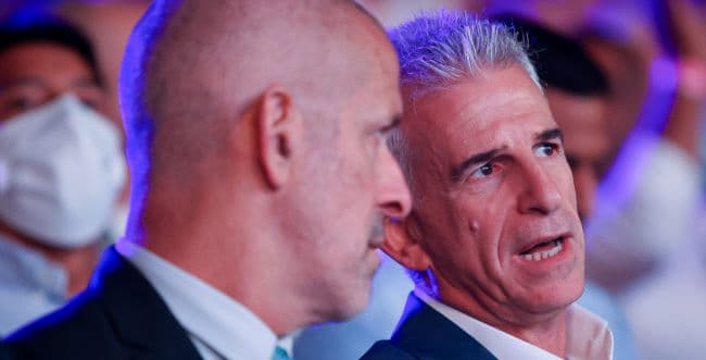 Mossad and Shin Bet heads Barnea and Bar