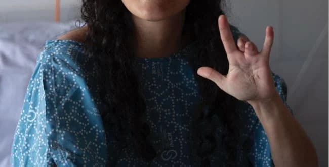 Emily Damari, post-surgery.