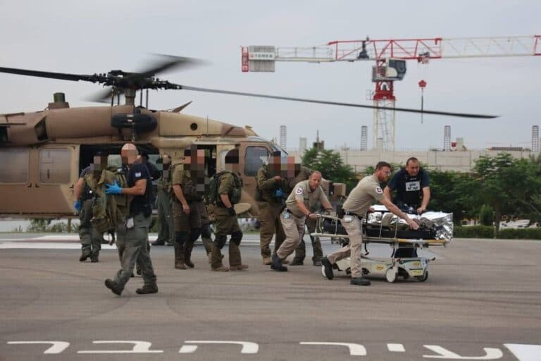 Injured soldier being evacuated to Sheba hospital for treatment