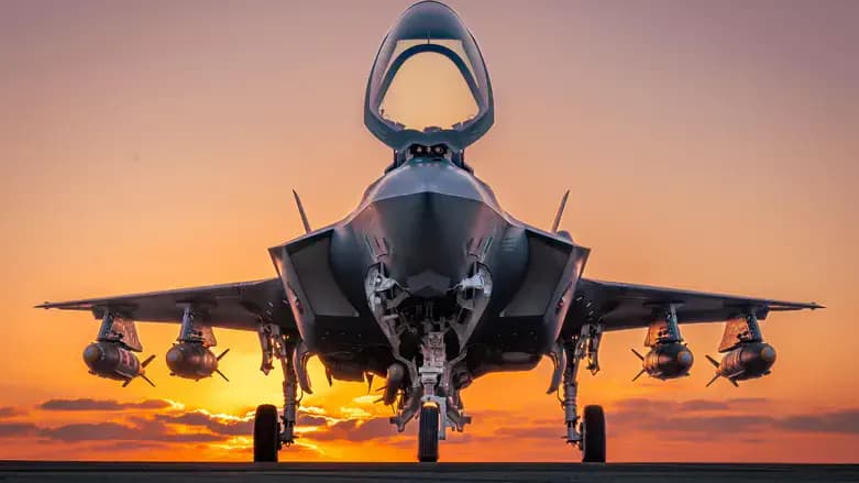 Fighter Jets Adir Aircraft F-35i landing in Israel