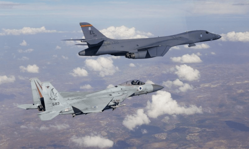 US bomber and Israeli jet