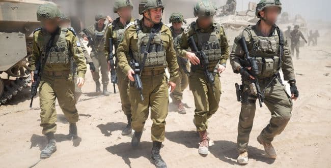 Eyal Zamir touring the battlefield.