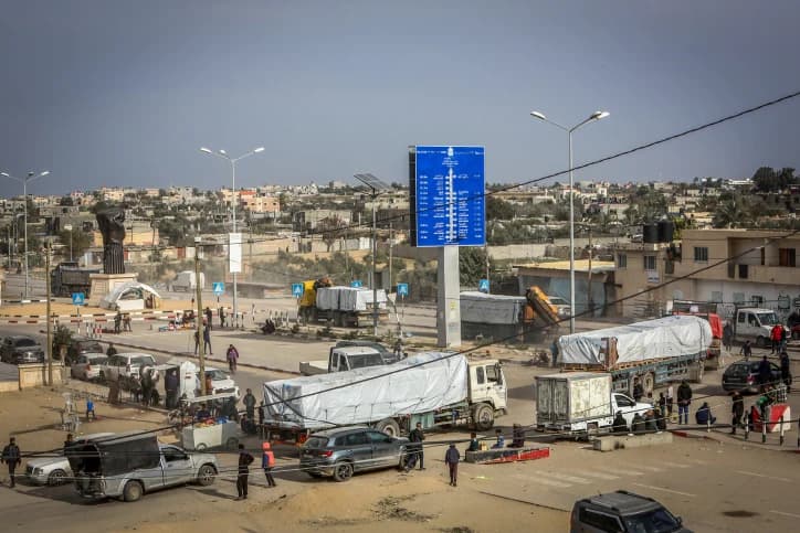  Aid trucks entering Gaza from Kerem Shalom