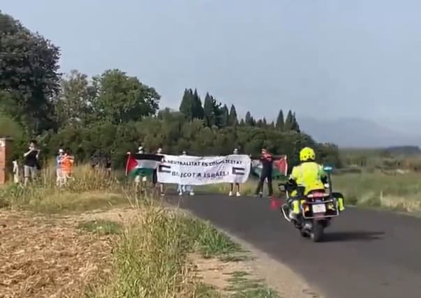 Pro-Palestinian protesters block Israeli cycling team in Spain