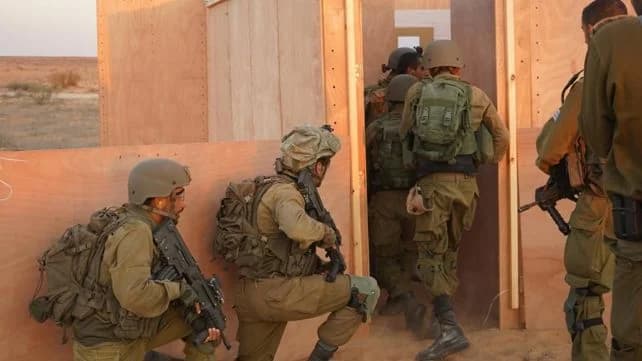 ILLUSTRATIVE ONLY: IDF soldiers