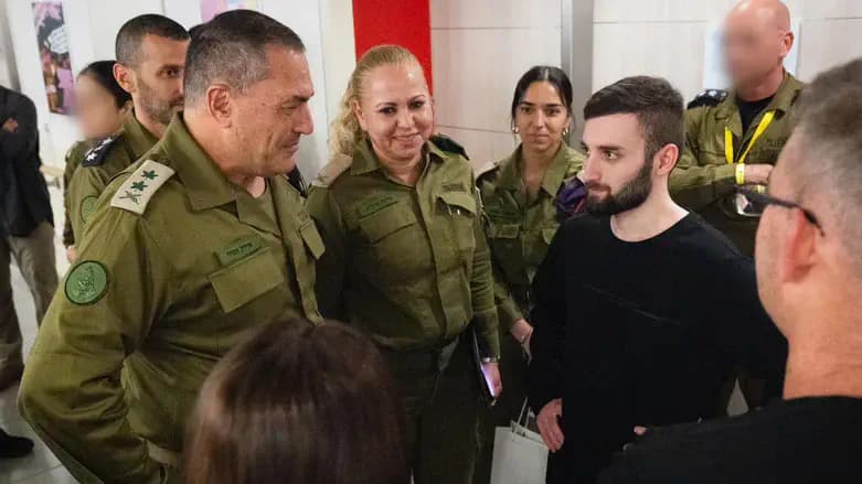 Former hostage Matan Angrest meeting Chief of Staff Eyal Zamir