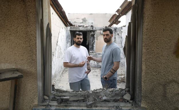 Twin siblings Gali and Ziv Berman