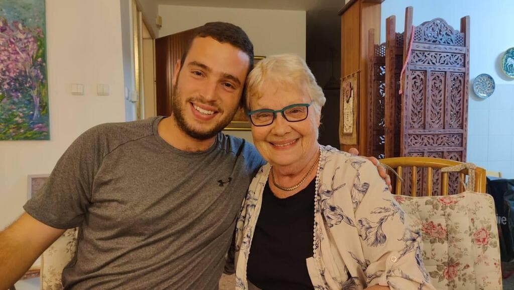 Hedva Tsuk, the grandmother, with fallen soldier Major Roy Chapel,
