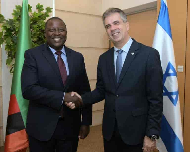 Photo: Avi Hayun, Ministry of Foreign Affairs background