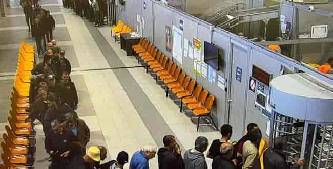 Photo: Crossings Authority in the Ministry of Defense background