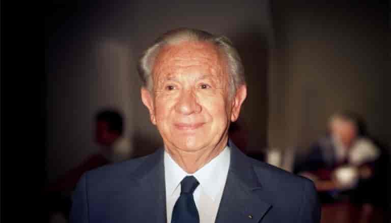 Juan Antonio Samaranch, approved the reform background