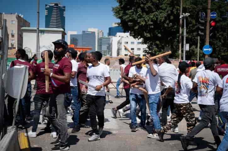 The riots in Tel Aviv background