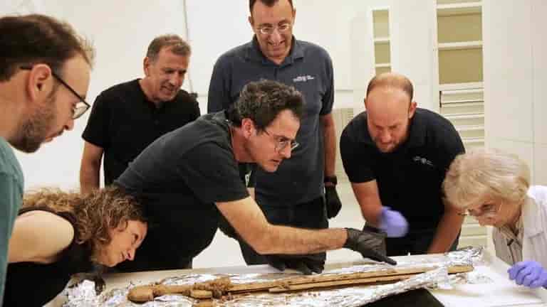 Photography Emil Aladjem Israel Antiquities Authority background