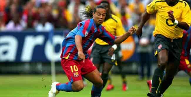 Ronaldinho, Samuel Eto'o clashed with him background