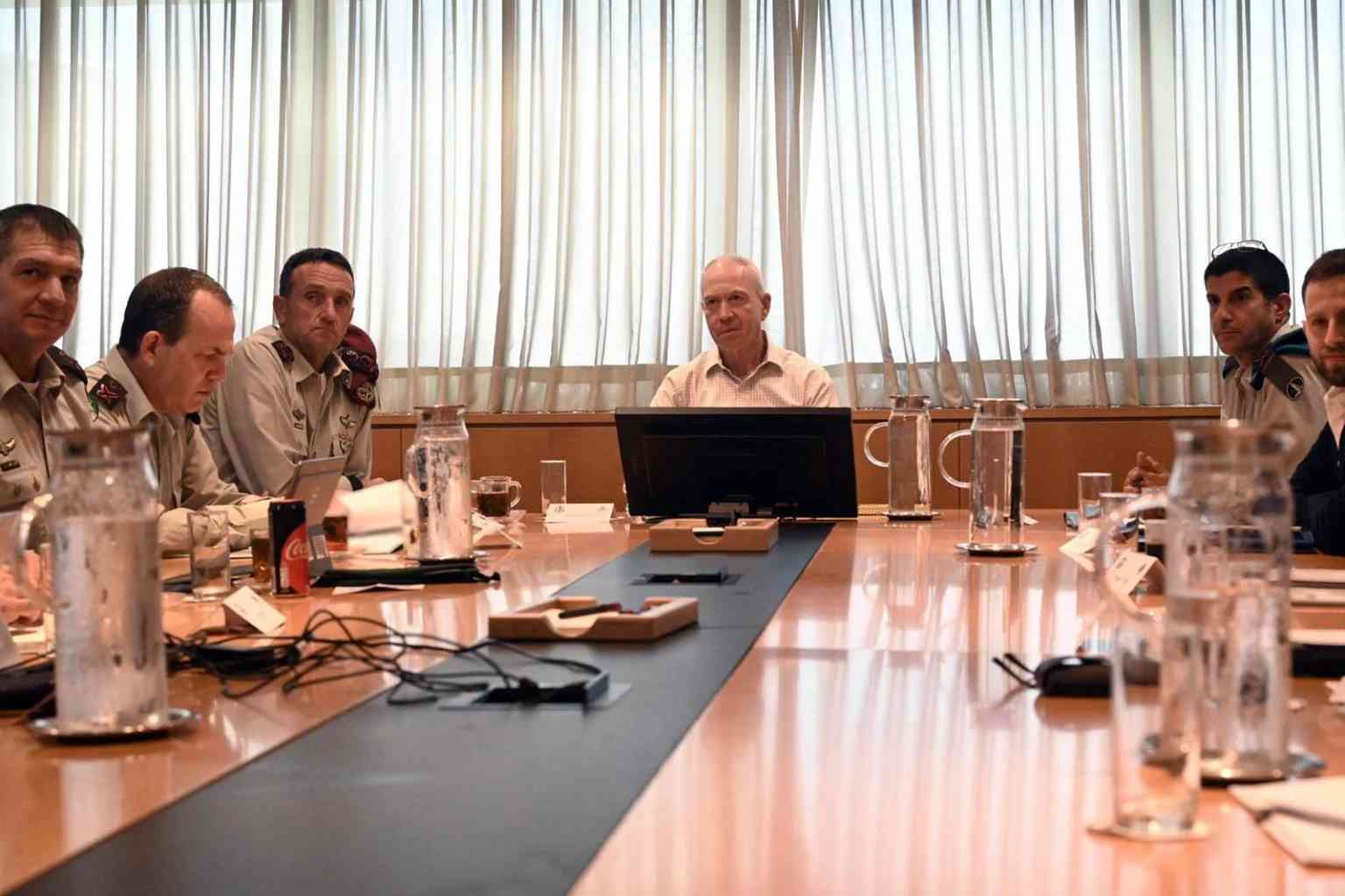 Photo: Ariel Harmoni, Ministry of Defense. background