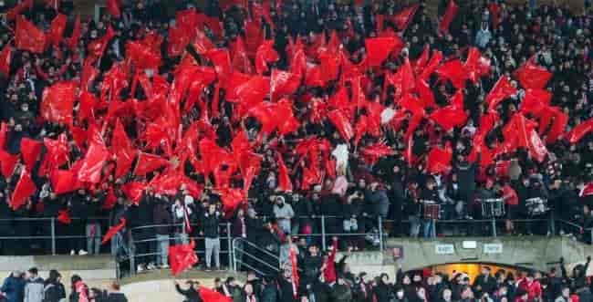 Hapoel Tel Aviv fans background