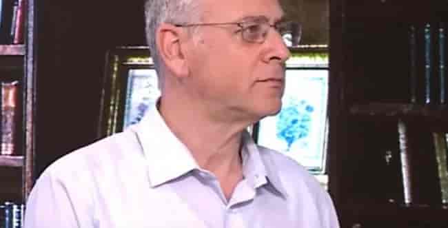 Rabbi Benny Lau background