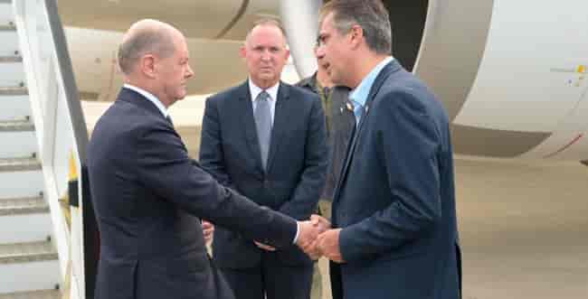 Photo: Shlomi Amsalem, Ministry of Foreign Affairs background