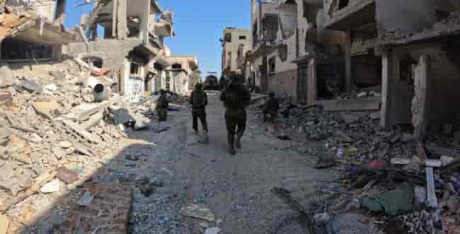 IDF forces in Gaza background